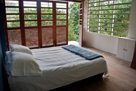 寝室,ベッドルーム,全開放,折れ扉,リノベーション,開放感